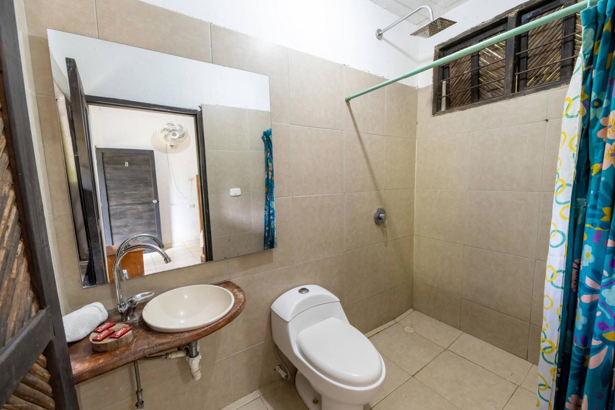 Hostal La Media Luna Palomino Εξωτερικό φωτογραφία